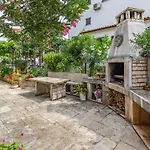 Apartmán 2 Bedroom Stunning In Rovinj