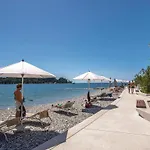 2 Bedroom Stunning In