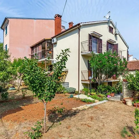 2 Bedroom Cozy In Апартаменты
