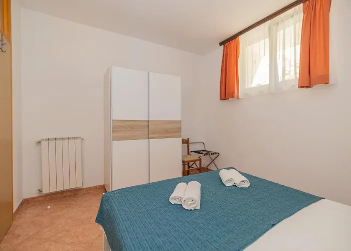 2 Bedroom Stunning In Lejlighed