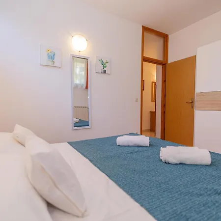 2 Bedroom Cozy In * Rovinj